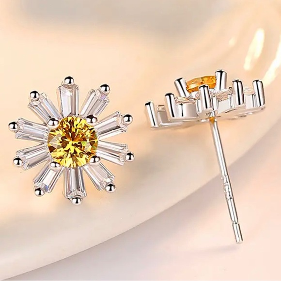 Grathia Cero Jewelry - Yellow and White Round Crystal Sunflower 925 Sterling Overlay Earrings